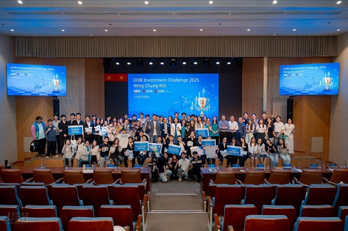 Chung kết cuộc thi UOB Investment Challenge 2025 - Hành trình tôi luyện bản lĩnh đầu tư và tư duy tài chính cho sinh viên UEH